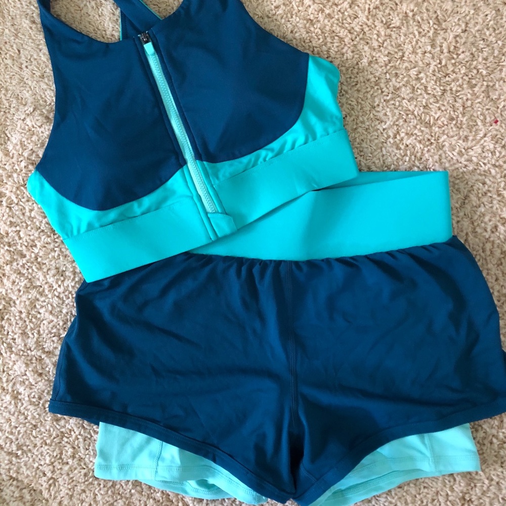 Fabletics running short set with matching bra